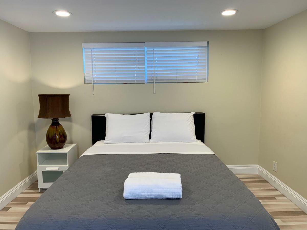 Lovely In Private House Near Disneyland Habitación en casa particular